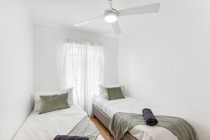 Coastal Scarborough Beach Gem Sleeps4! - Property Highlights