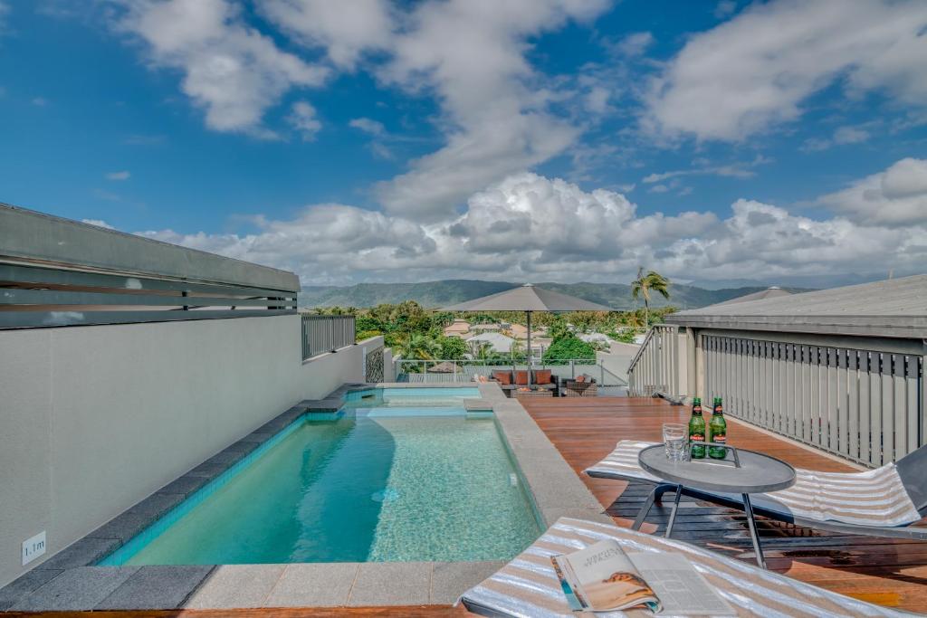 Coconut Grove Review