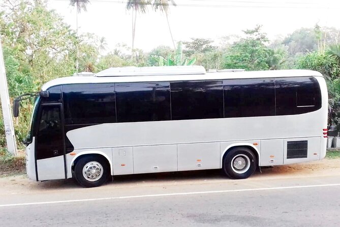 Colombo to Kandy Bus (Reserved Seats) – Air Conditioned