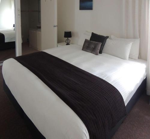 Comfort Inn Premier - Location and Accessibility