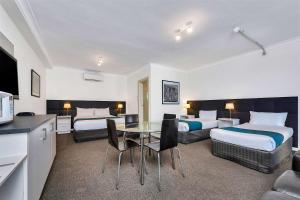 Comfort Inn & Suites Manhattan - Hotel Overview