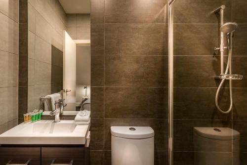 Como Court Budget Accommodation - Property Overview and Location