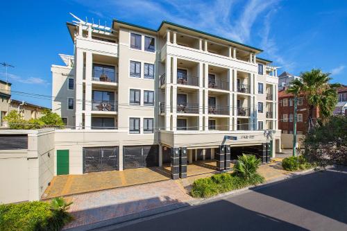 Coogee Bay Boutique Hotel - Location and Accessibility