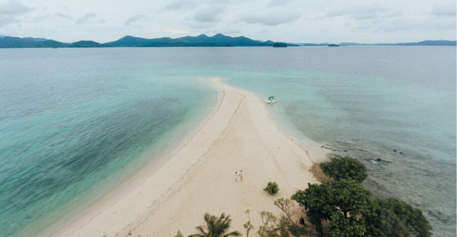 Coron Island & Beach Escapade Speedboat Tour in 1 Day