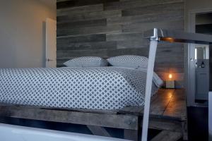 Couples Getaway on Bruny Island - Location and Views