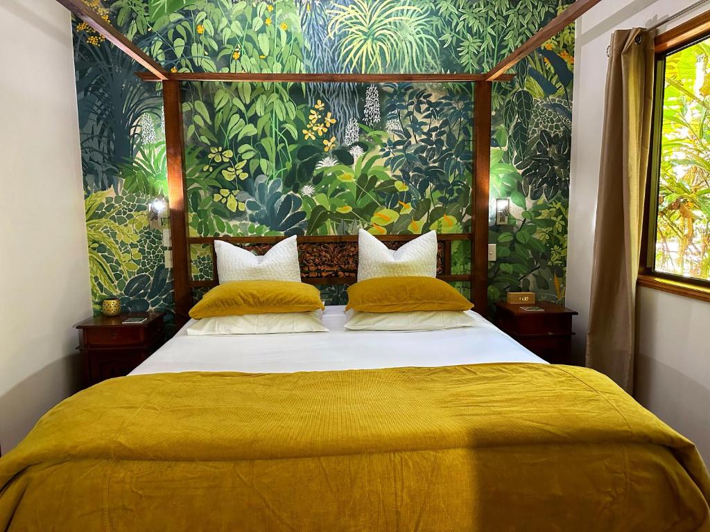 Crater Lakes Rainforest Cottages Review