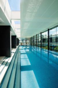 Crown Promenade Melbourne - Hotel Overview and Location