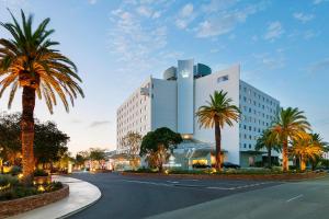 Crown Promenade Perth - Dining and Nightlife
