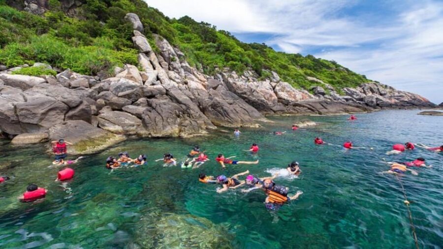 Cu Lao Cham: 1 Day Visting Cham Island and Snorkeling Tour