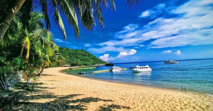 Da Nang: Cham Islands With Snorkeling and Scenic Highlights