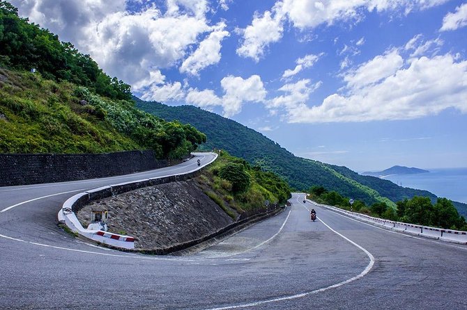 Danang Airport to Hoi an Private Transfer With English Speaking Driver