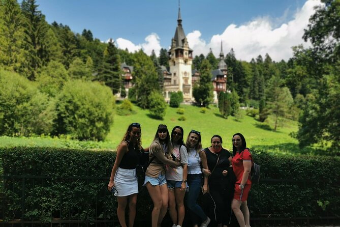 Day Tour From Bucharest to Peles Castle and Dracula Castle-Transylvania