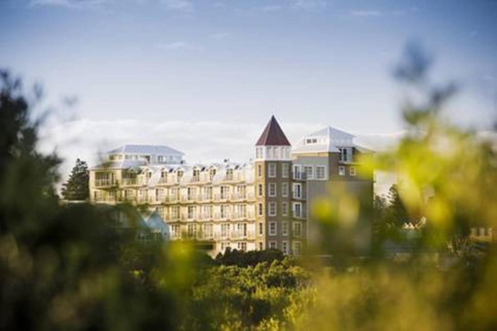 Deep Blue Hotel & Hot Springs Review