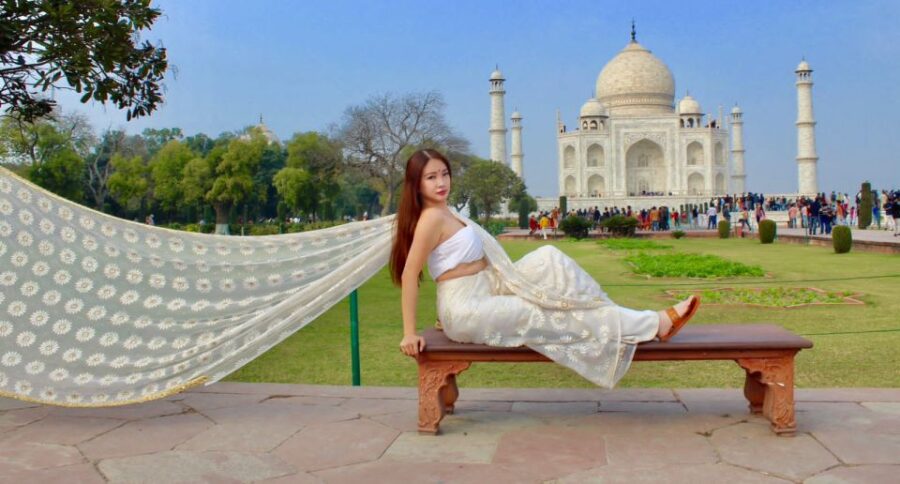 Delhi: Agra Fort and Taj Mahal Day Trip With Tickets & Lunch