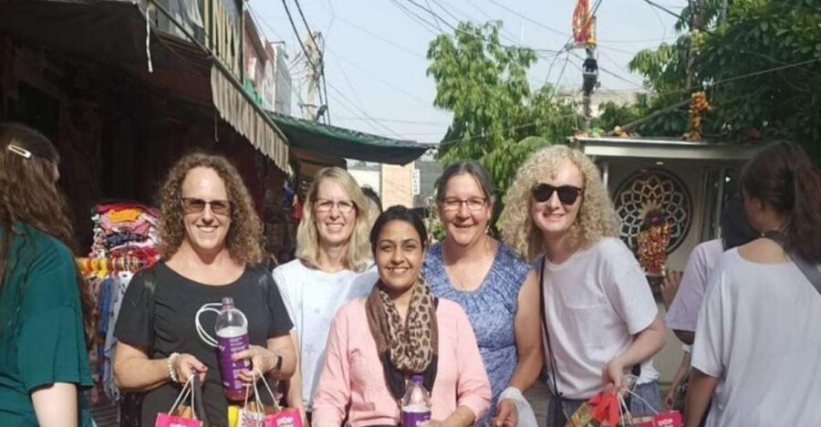 Delhi Market Tour for Wedding/Textiles With Female Guide - Tour Overview