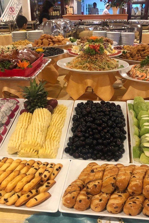 Dinner on Cruise Saigon River - Group Tour