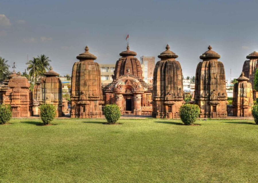 Discover Dhauli Shanti Stupa Bhubaneswar(Guided Halfday Tour