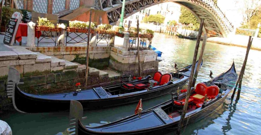 Discover Venice Morning: San Marco, Campo Formosa & Gondola