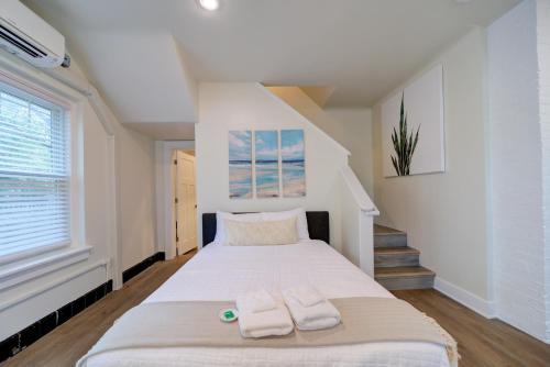 DreamStay on Clay - Hotel Overview
