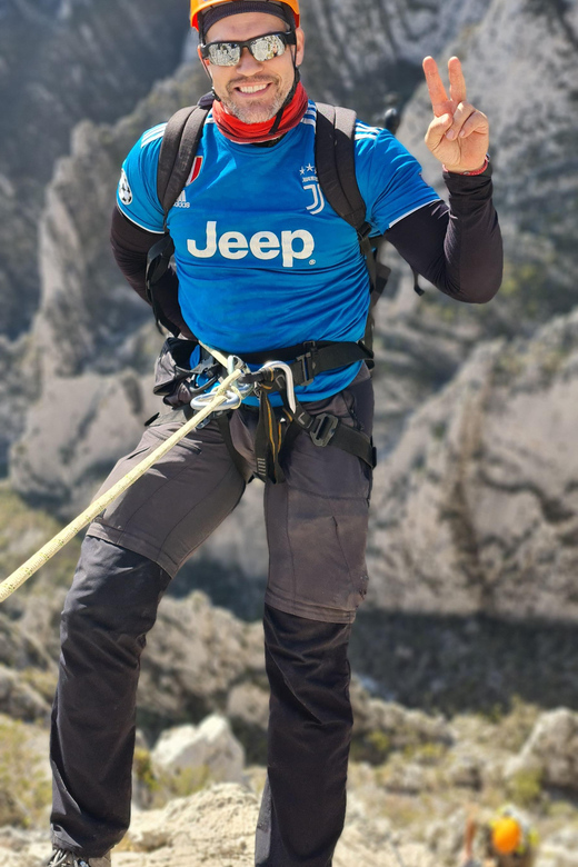 Eagle’s Nest: Hiking, Rappel and Breathtaking Photos