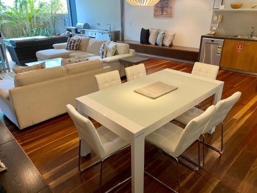 East On Byron - Property Overview