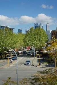 East Perth Suites Hotel - Hotel Overview and Location
