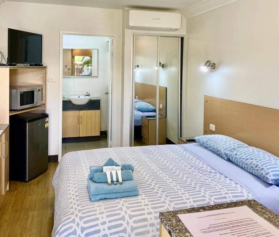 Econo Lodge Karratha - Location and Proximity