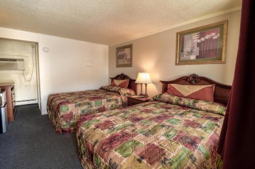 Economy Inn Bloomington - Guest Ratings and Reviews