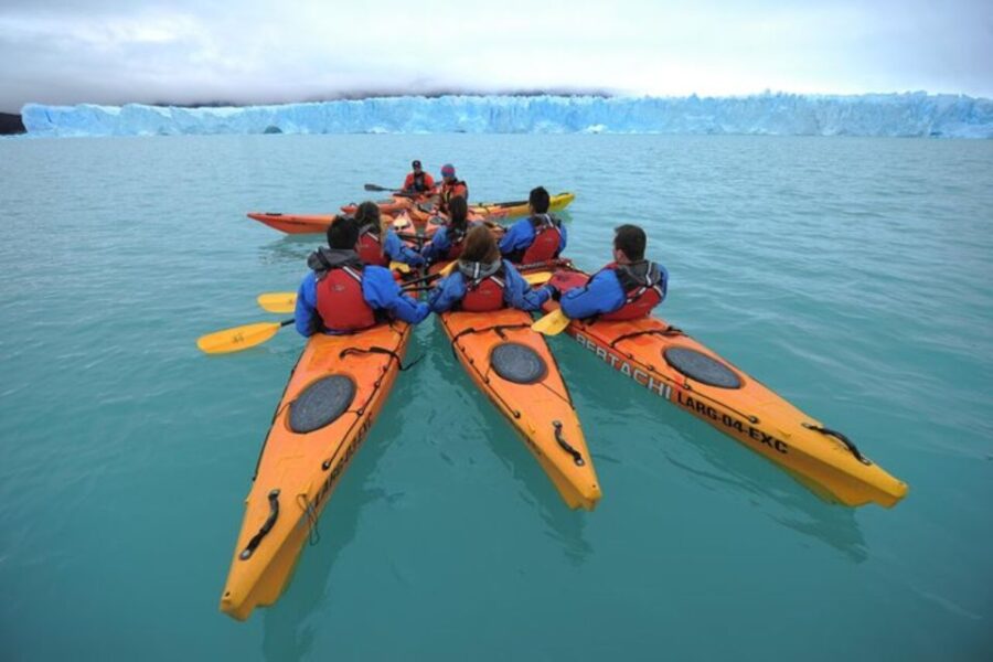 El Calafate: Perito Moreno Kayak Trip With Gear and Lunch