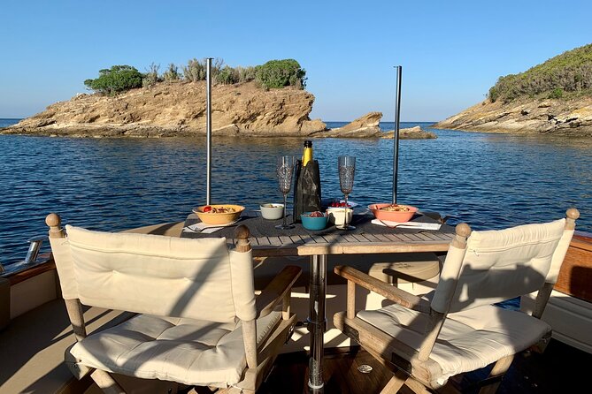 Elba Island - Aperitif on the Boat at Sunset - Private - Experience Overview