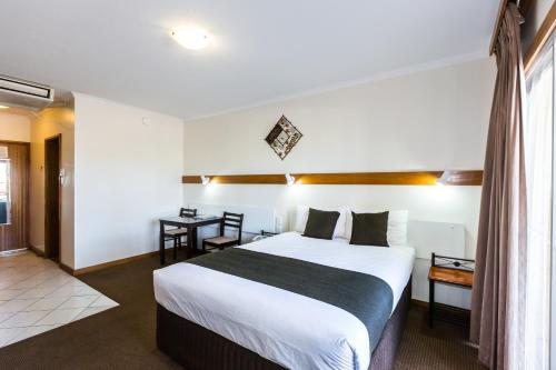 Elkira Court Motel - Property Location and Vicinity