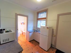 Elm Lodge Bright - Property Overview
