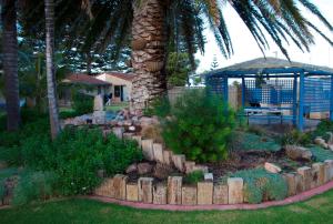 Esperance Beachfront Resort - Location and Accessibility