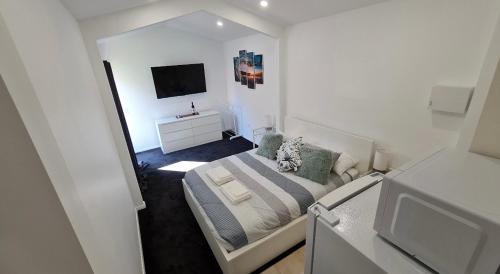 Esplanade Gateway - Property Overview