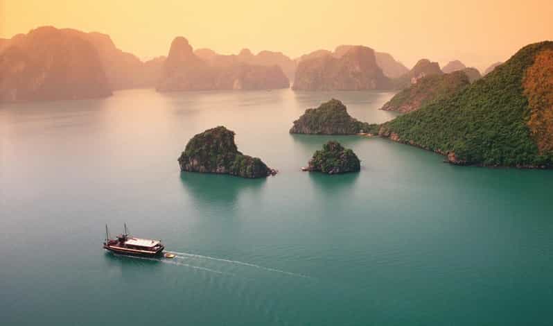 EXPERIENCE HALONG EXCURSION DAY TOUR ON LUXURY CRUISE
