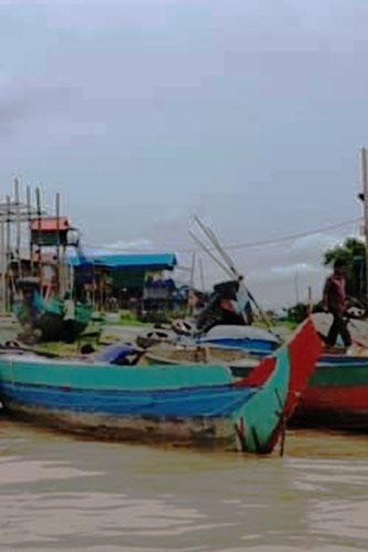 Exploring the Enchanting Waters: A Floating Village Tour