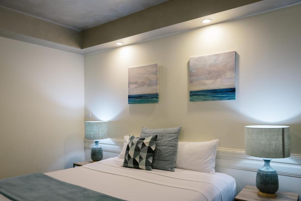 Fairways Resort - Location and Proximity