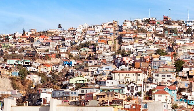 Famous Valparaíso! Premium Walking Tour With a Native Guide