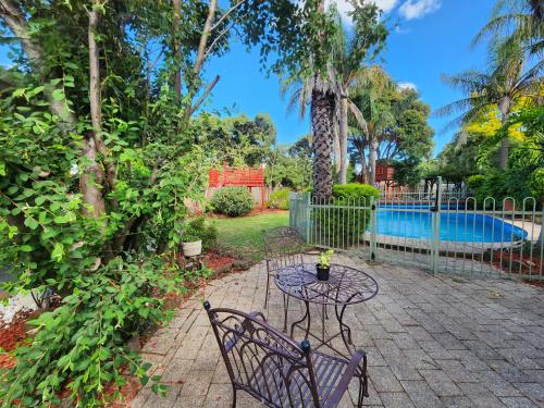Famparadise, Pool, Cubby House, Garden, Play, Peace & More ! - Property Overview