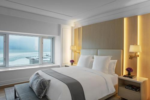 Four Seasons Chicago - Hotel Overview