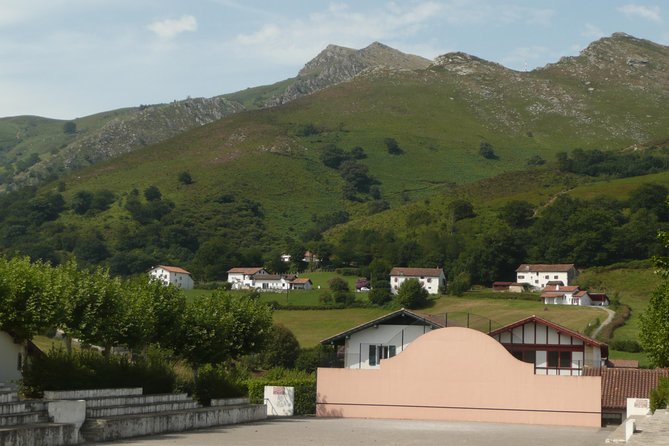 French-Basque Countryside Private Tour Discover the Hidden Beauty of Pyrenees