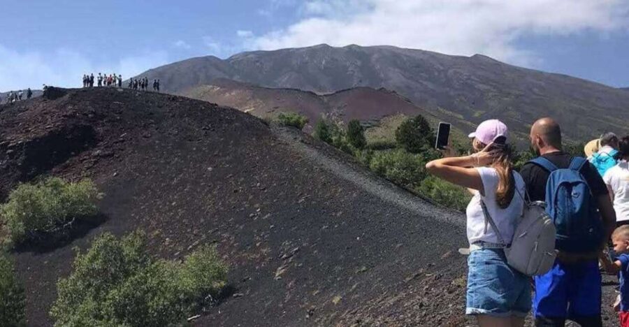 From Catania: Guided Hike on Etna, Wines and Nibbles