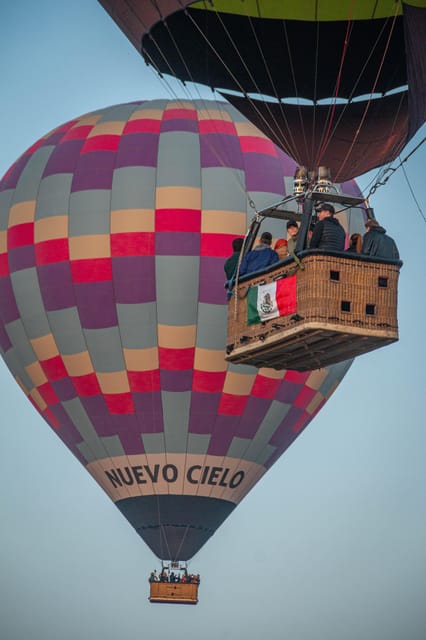 From Cdmx: Hot Air Balloon Flight, Breakfast & Pickup