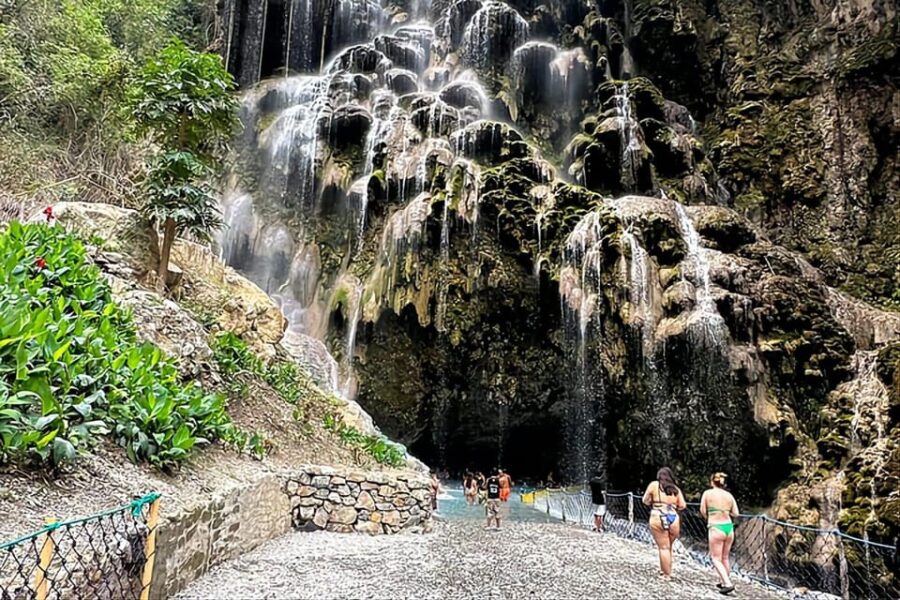 From CDMX to Tolantongo Caves (Half a Day)