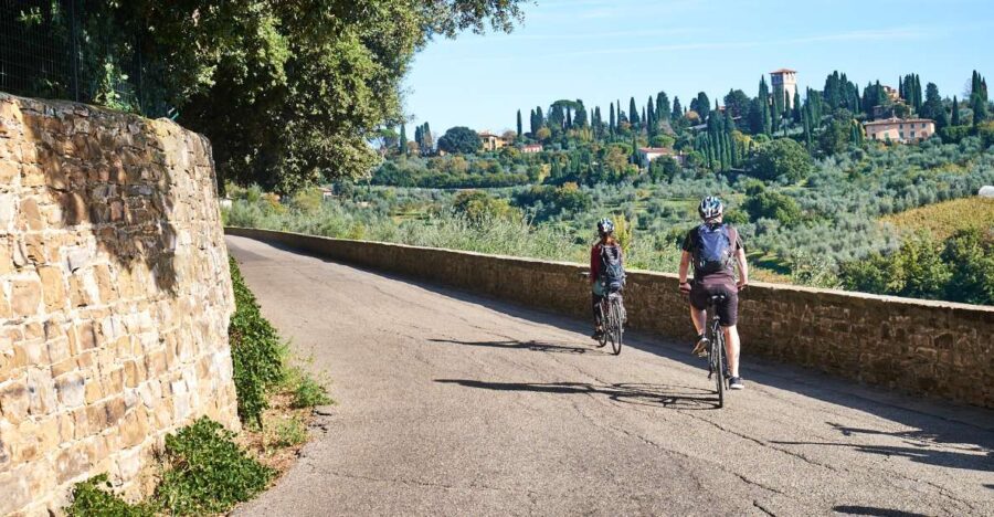 From Florence: Tuscan Hills Biking With Farm Tour and Lunch