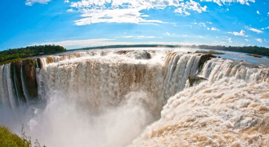 From Foz Do Iguaçu: Argentinian Iguazu Falls With Ticket