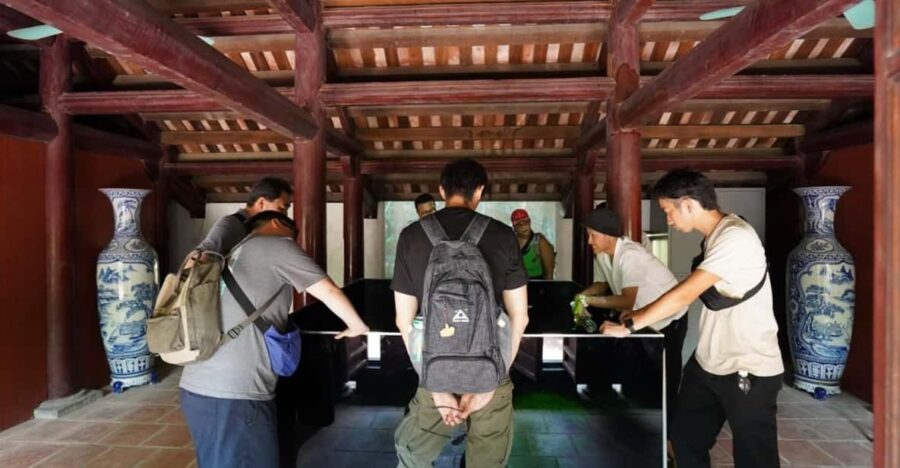From Ha Noi: Hoa Lu-Trang An-Mua Cave Limousine Bus/buffet