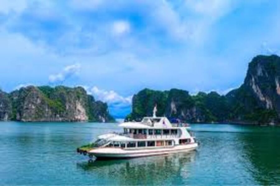 From Hanoi: Ha Long Bay Day Trip With Kayaking Group/Privare