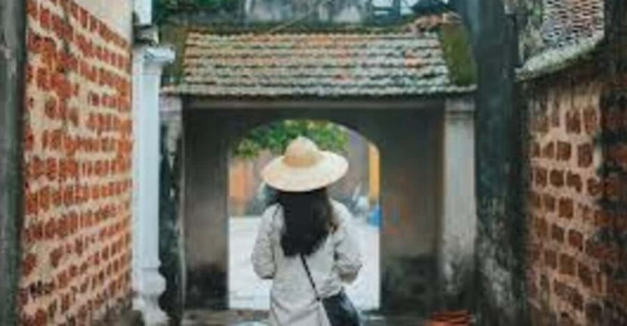 From Hanoi:Private Duong Lam Ancient Village Best Guide