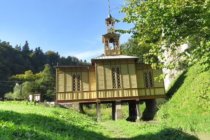 From Krakow: Ojcow National Park and Pieskowa Skala Castle
